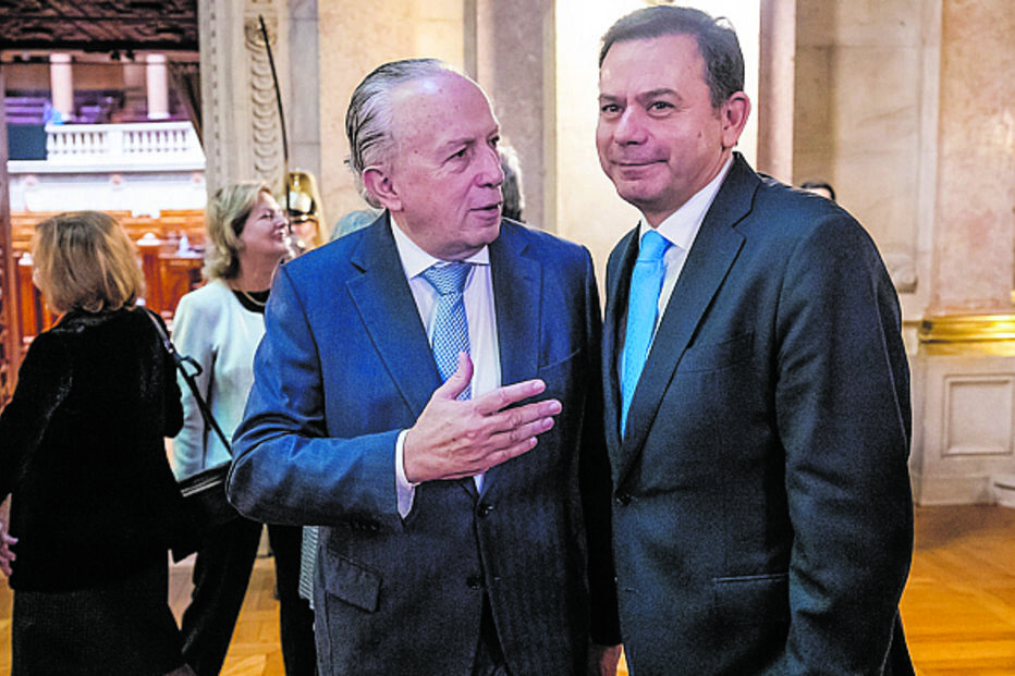 Santana Lopes com Montenegro após anunciar que não quer ser Presidente