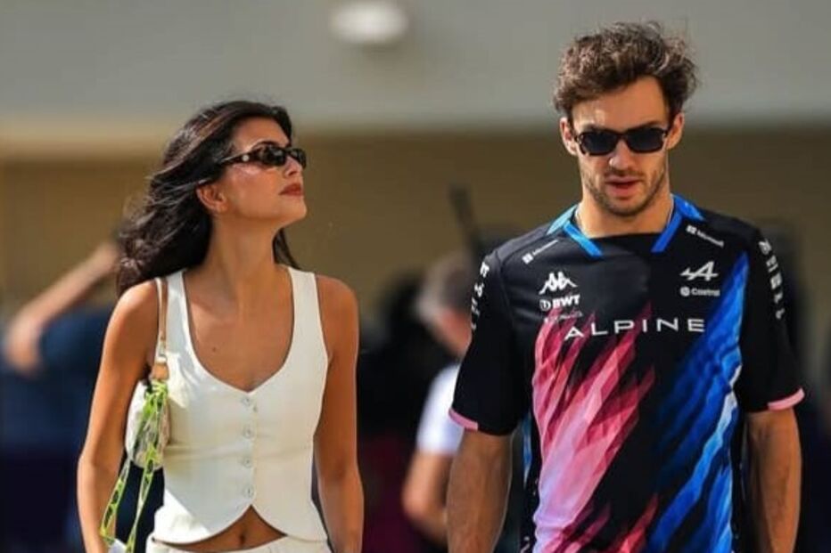 Alex Albon e a namorada