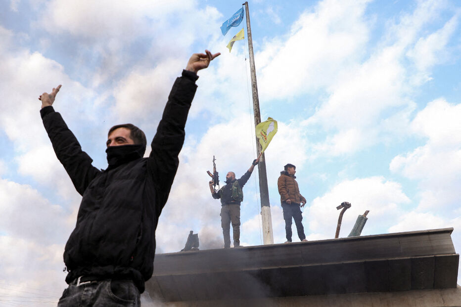 Forças rebeldes da Síria derrubam Bashar al-Assad