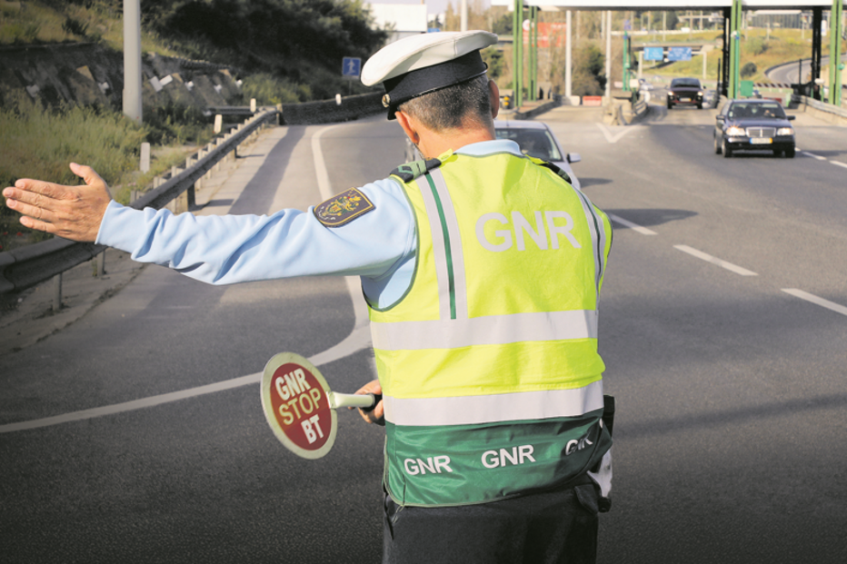 GNR não consegue 69 guardas para o Trânsito 