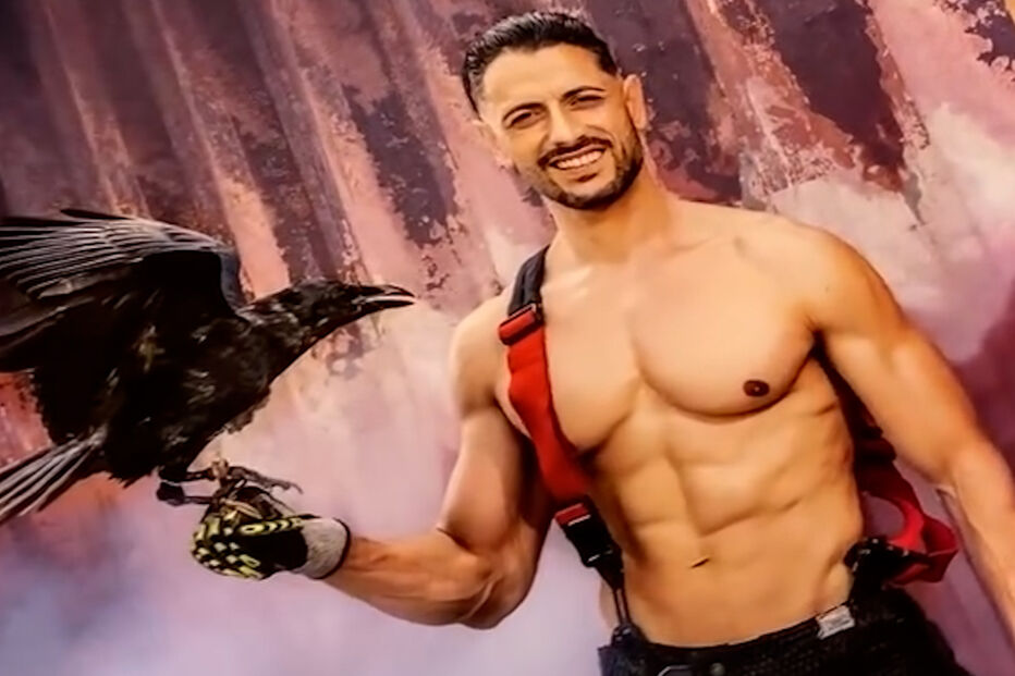 Bombeiros Sapadores despem-se em calendário sexy solidário