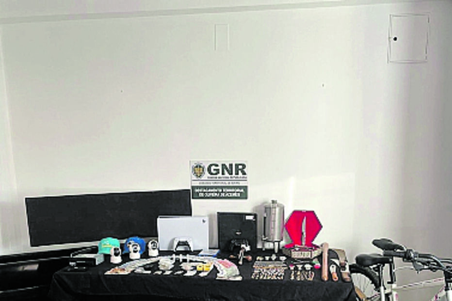 Material apreendido pela GNR durante a operação 