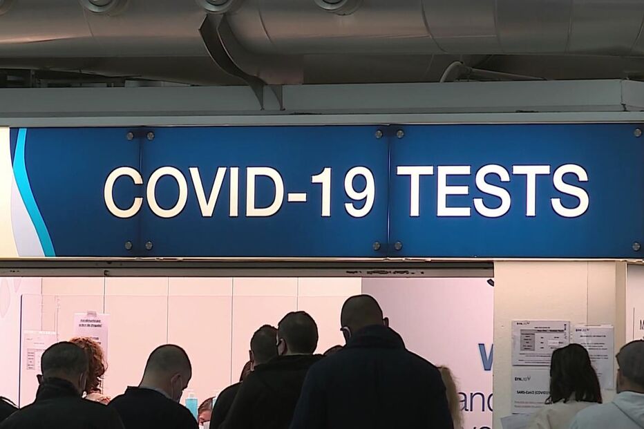 Fila para realização de testes Covid-19 durante a pandemia