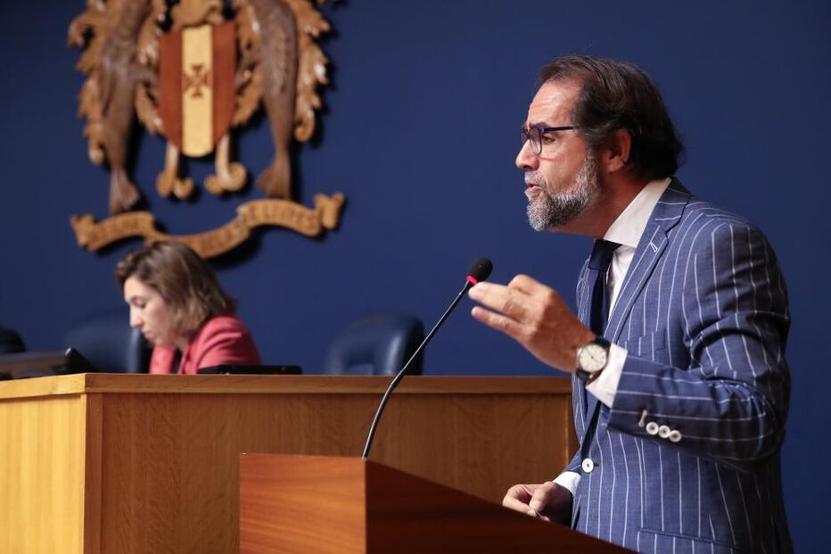 Parlamento da Madeira aprova moção de censura que faz cair Governo Regional