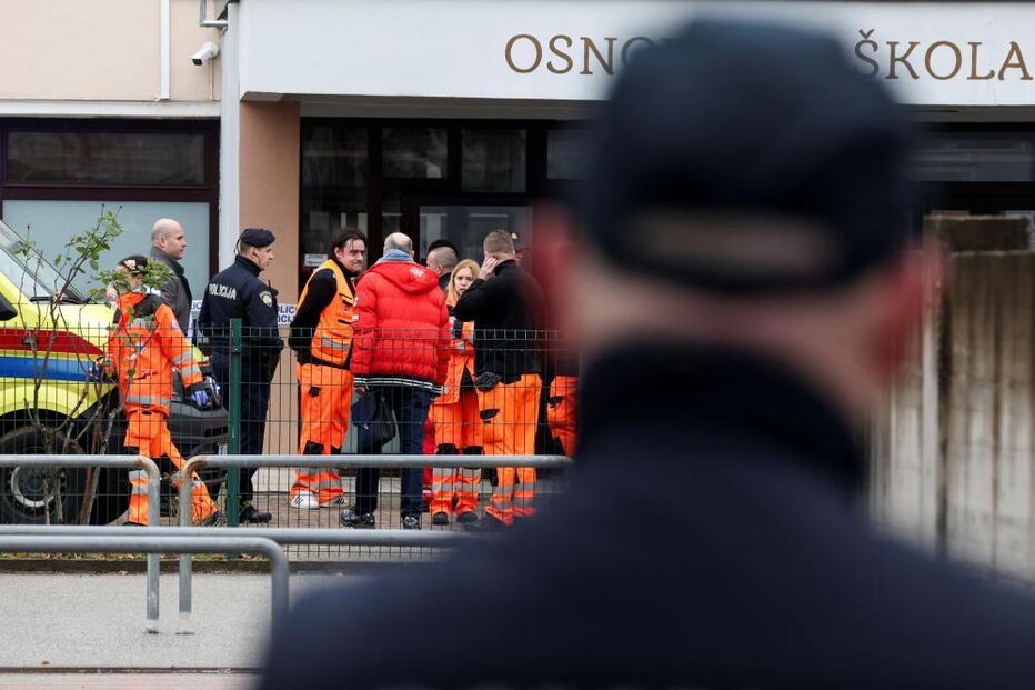 Estudante fere professor e vários alunos em ataque à faca em escola na Croácia. Agressor detido