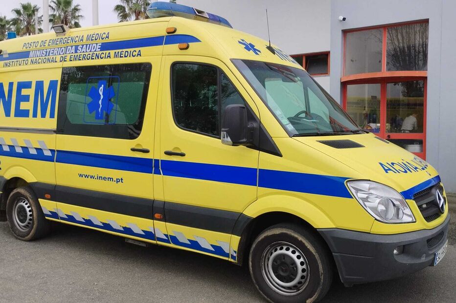 Bebé nasce em ambulância dos Bombeiros de Sines