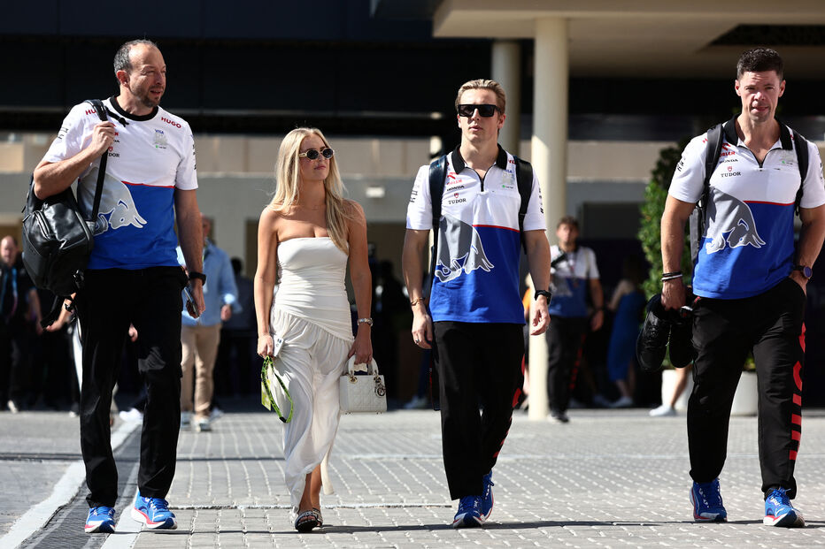 Hanna St. John, de 21, e Liam Lawson, 22 