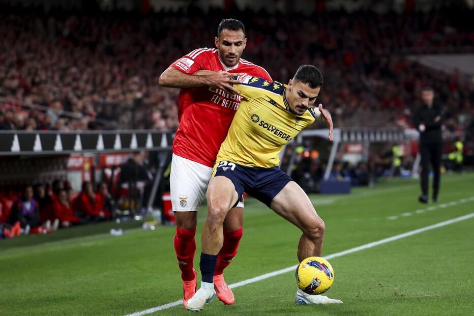 Pavlidis inaugura o marcador