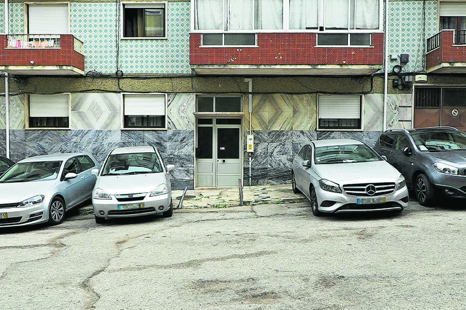 Prédio onde a damília residia