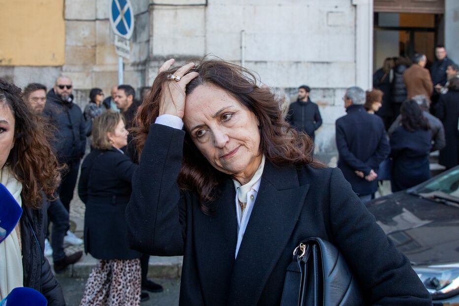 Imagem funeral 54045160.jpg (23507227) (Milenium)