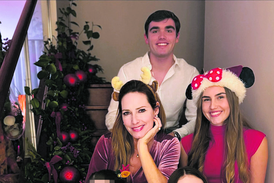 Fernanda Serrano com os filhos Santiago, Laura, Maria Luísa e Caetana