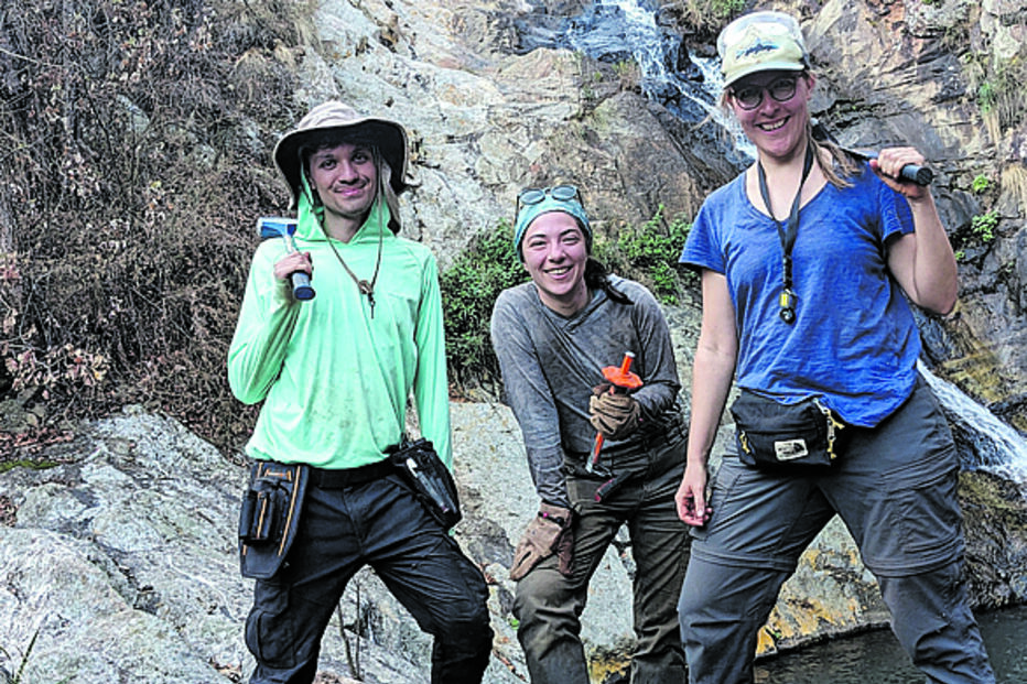 Nadja Drabon (à direita) com David Madrigal Trejo e Oyku Mete