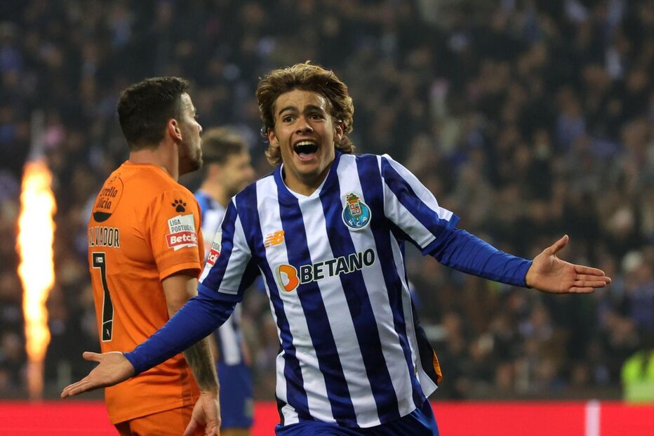 Rodrigo Mora soma três golos e três assistências em sete partidas para o campeonato 