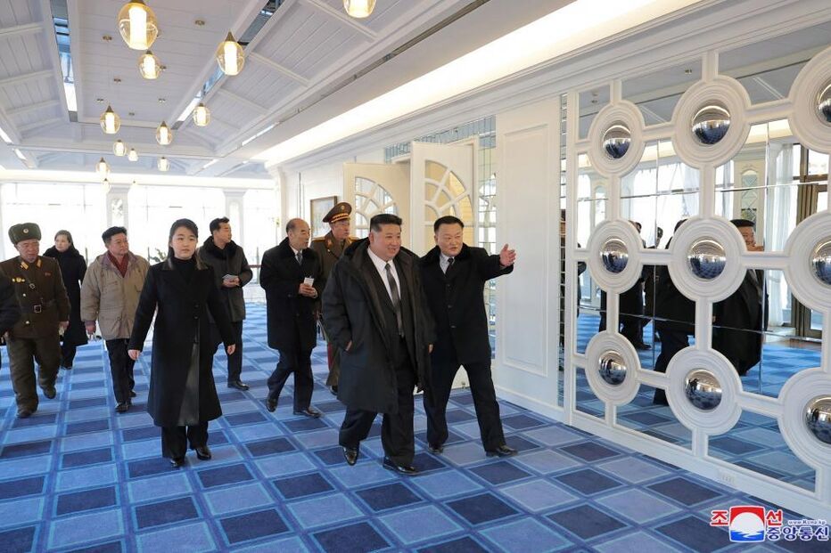 Kim Jong-un visita novo resort turístico na Coreia do Norte na companhia da filha
