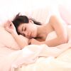 <![CDATA[ Já pensou em dormir nu por causa do calor? Especialistas não aconselham ]]>
