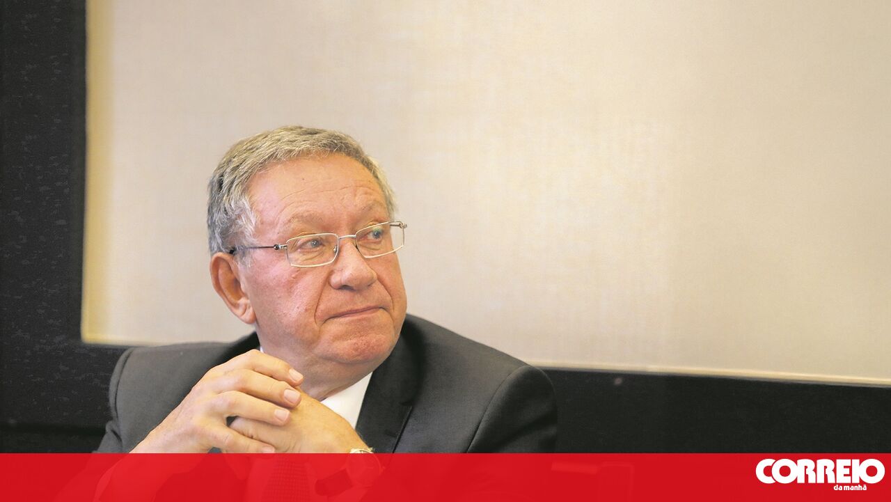 Morte de ex-ministro de Cavaco investigada