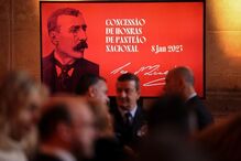 Restos mortais de Eça de Queirós são hoje trasladados para o Panteão Nacional