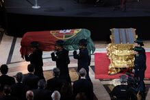 Trasladação de Eça de Queiroz para o Panteão Nacional