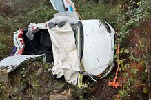 Carro despista-se e cai em ravina com cerca de 20 metros em Mondim de Basto