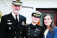 Reis de Espanha com a filha mais velha 