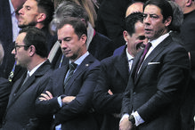 Pedro Proença (da Liga de Clubes) assistiu à final, no Estádio de Leiria, com Frederico Varandas (Sporting) de um lado e Rui Costa (Benfica) do outro.