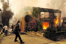 Milhares de moradores foram forçados a sair das suas casas 