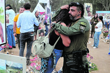 Ataques de 7 de outubro de 2023 fizeram 1200 mortos em Israel. Cerca de 250 pessoas foram feitas reféns