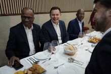 Luís Montenegro janta com primeiro-ministro de Cabo Verde