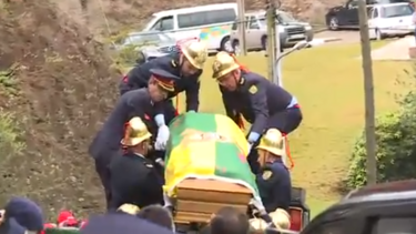 Morreram menos bombeiros ao serviço em 2025 mas número de profissionais feridos aumenta