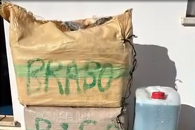 Apreendidos 93 quilos de haxixe arrastados pelo mau tempo para a costa algarvia