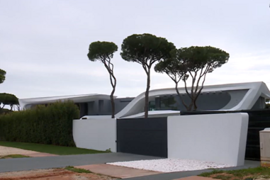 Assalto a mansão de luxo em Vilamoura rende um milhão de euros