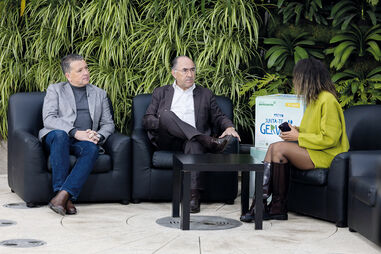 Diamantino Santos, presidente da Junta de Freguesia de Viseu e vogal do conselho diretivo da ANAFRE (Associação Nacional de Freguesias) e Alexandre Pereira, presidente da Junta de Freguesia de Moledo (Castro Daire), da delegação distrital de Viseu da ANAFRE