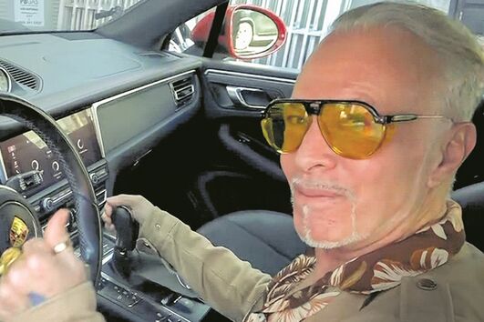 Português ao volante do seu Porsche Macan 