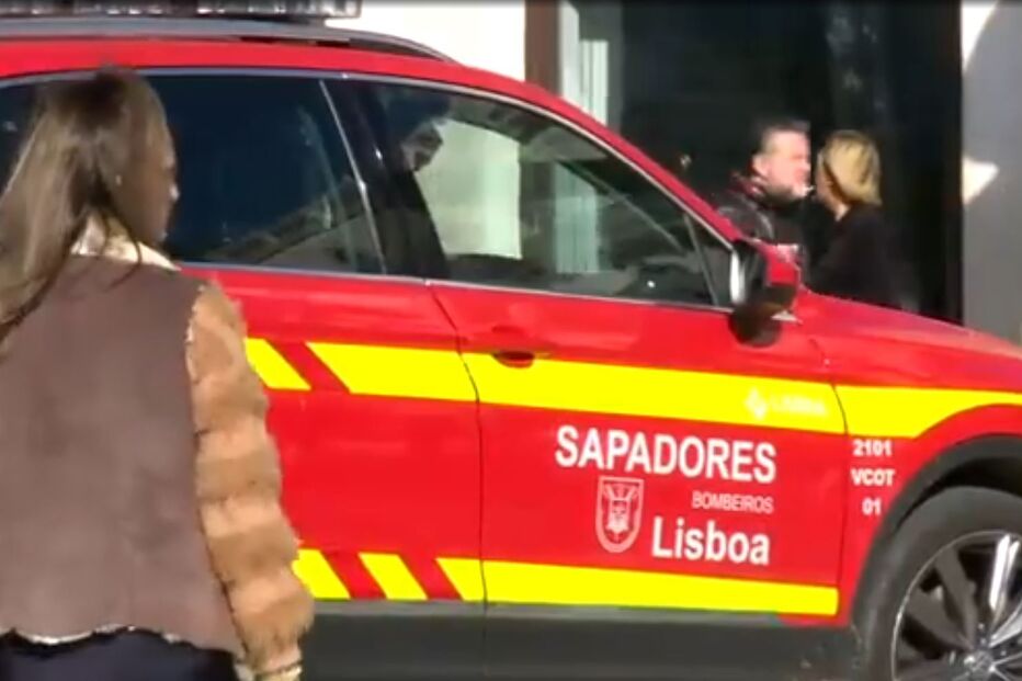 Incêndio deflagra em parque de estacionamento na Baixa de Lisboa