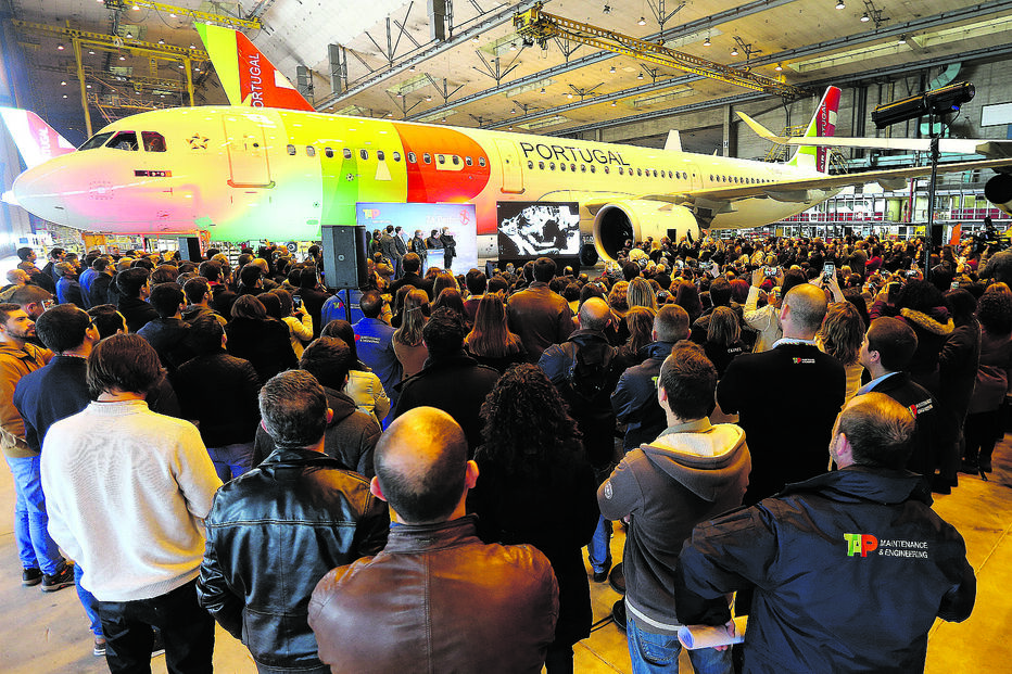 O avião em causa foi batizado com o nome de ‘Zé Pedro’, guitarrista dos Xutos e Pontapés, numa cerimónia em 2019 