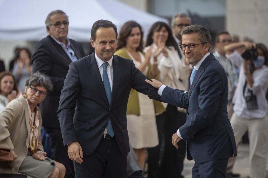 Vereadores ilegais abrem guerra entre Moedas e Medina