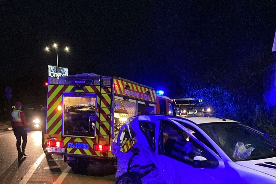 Três feridos em colisão entre três carros em Oliveira de Azeméis