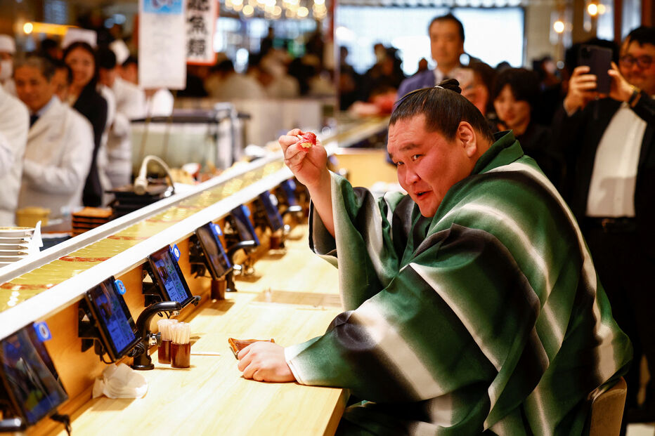 Atum de 276 kg vendido por mais de um milhão em leilão 