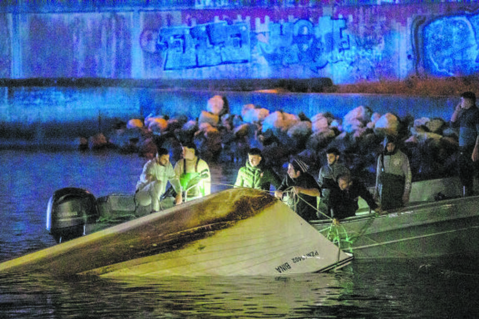 Barco de pesca afundou