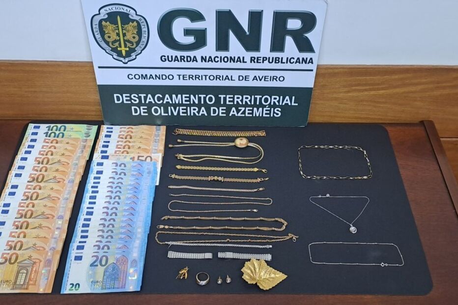 Mulher de 73 anos detida por furtos de ouro e dinheiro em Arouca