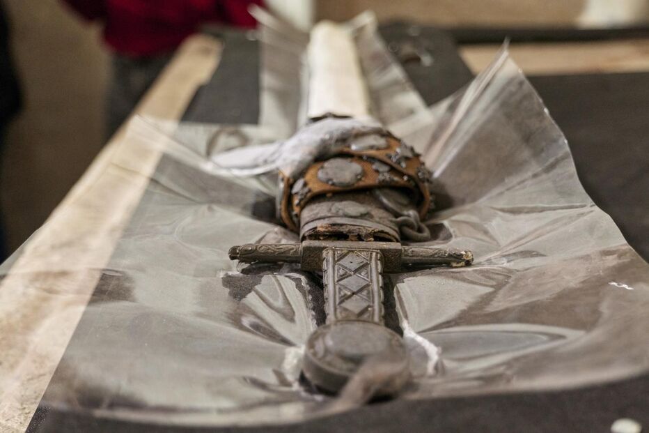 Exumação da espada de D. Dinis