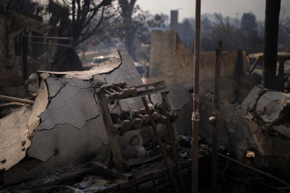 Destruição provocada pelos incêndios na Califórnia 