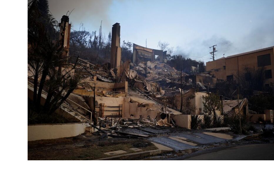 Destruição provocada pelos incêndios na Califórnia 