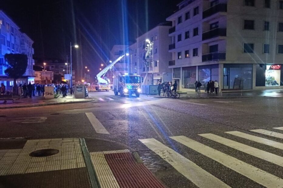 Bombeiros Voluntários de Valença acionados para combater incêndio em prédio em Espanha