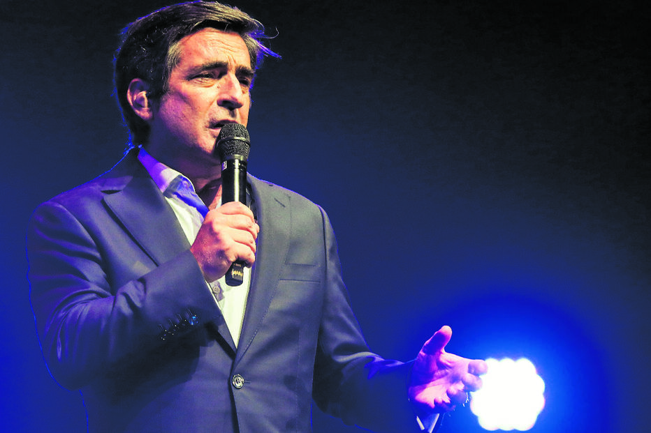 Camané inicia a série de concertos de oito artistas