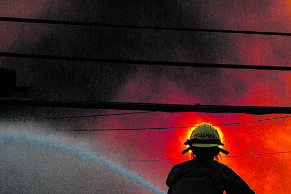 Mais de 7500 bombeiros no terreno 