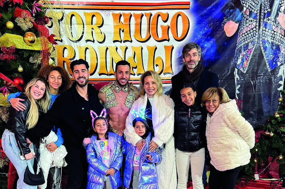 ara Lopes, Lyonce, Léo Caeiro, Victor Hugo Cardinali Júnior, Amoor, Valentine, Luciana Abreu, Lyannii, Maria Odette e Jorge Ruano  (da esquerda para a direita)