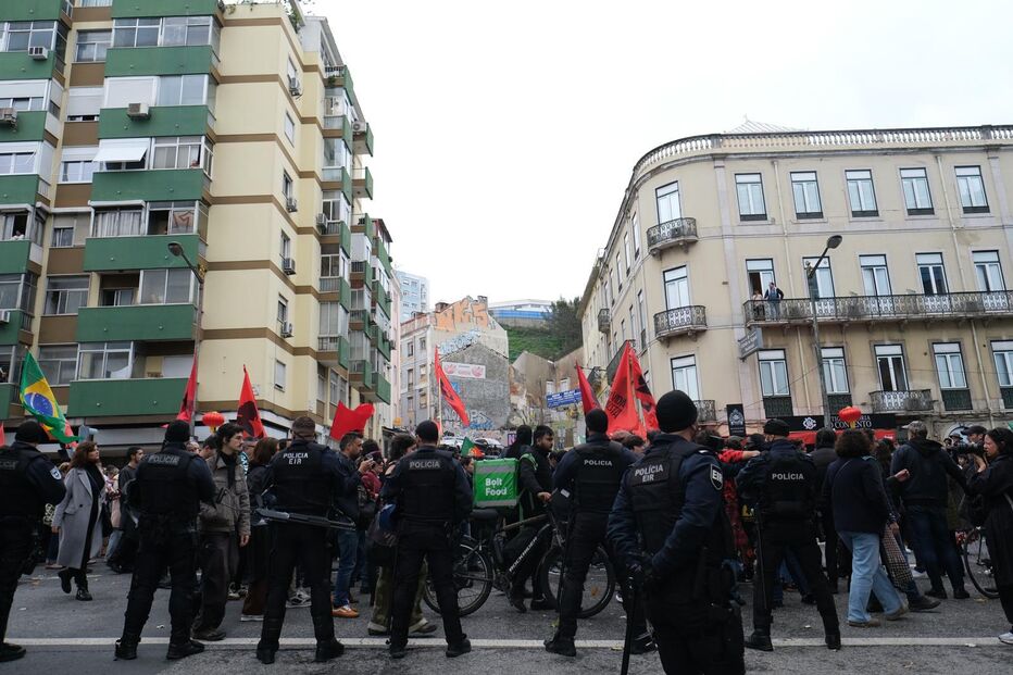 Manifestação contra ação no Martim Moniz