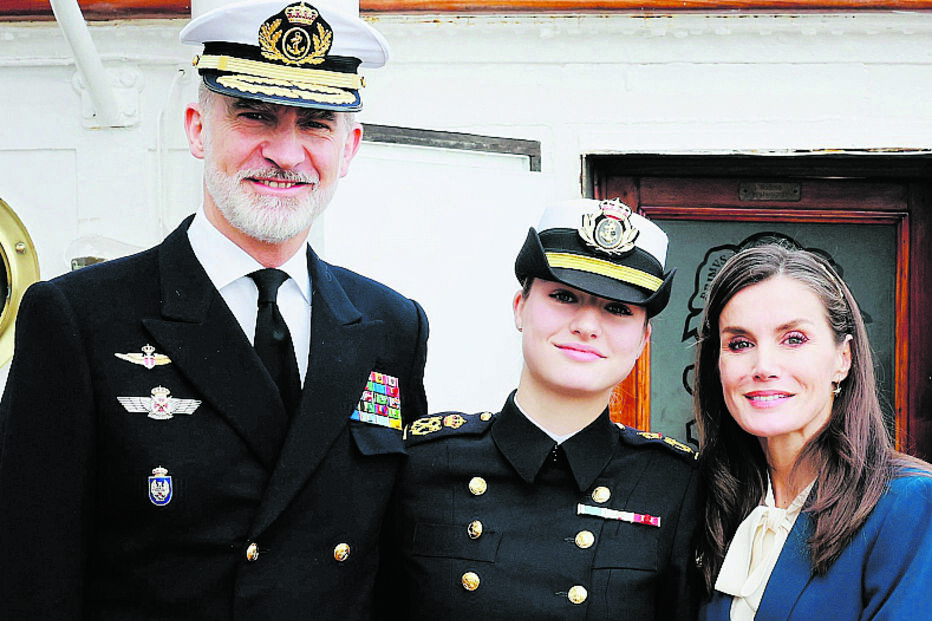 Reis de Espanha com a filha mais velha 