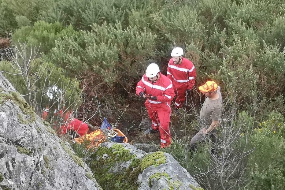 Caçador sofre queda de 12 metros em Sistelo